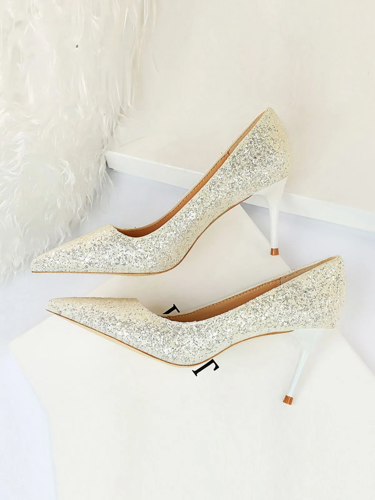 Pointed Toe Sequins Glitter High Heels Shoes